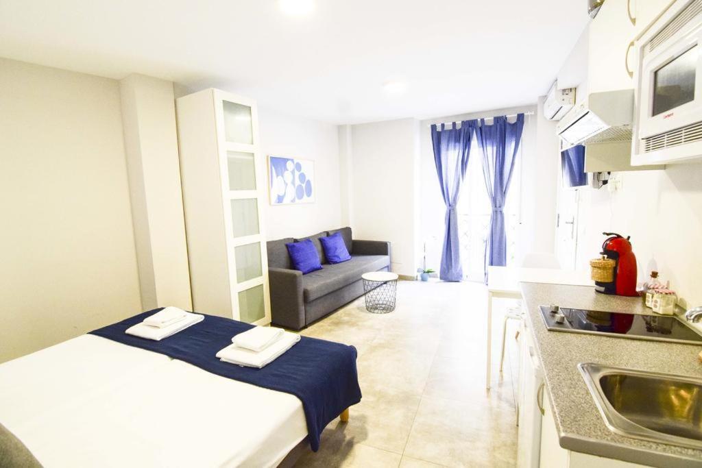 Apartamentos Centro Salecianos มาลากา ภายนอก รูปภาพ